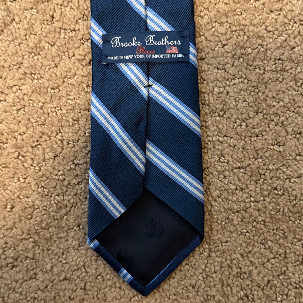 Brooks Brothers Navy and Light Blue Kids Tie - Picture 2 of 2